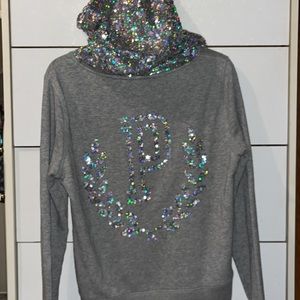 VICTORIA SECRET PINK RARE)SEQUENCED HOODY/Logo,IN BEAUTIFUL Runway /Size MED/HTF